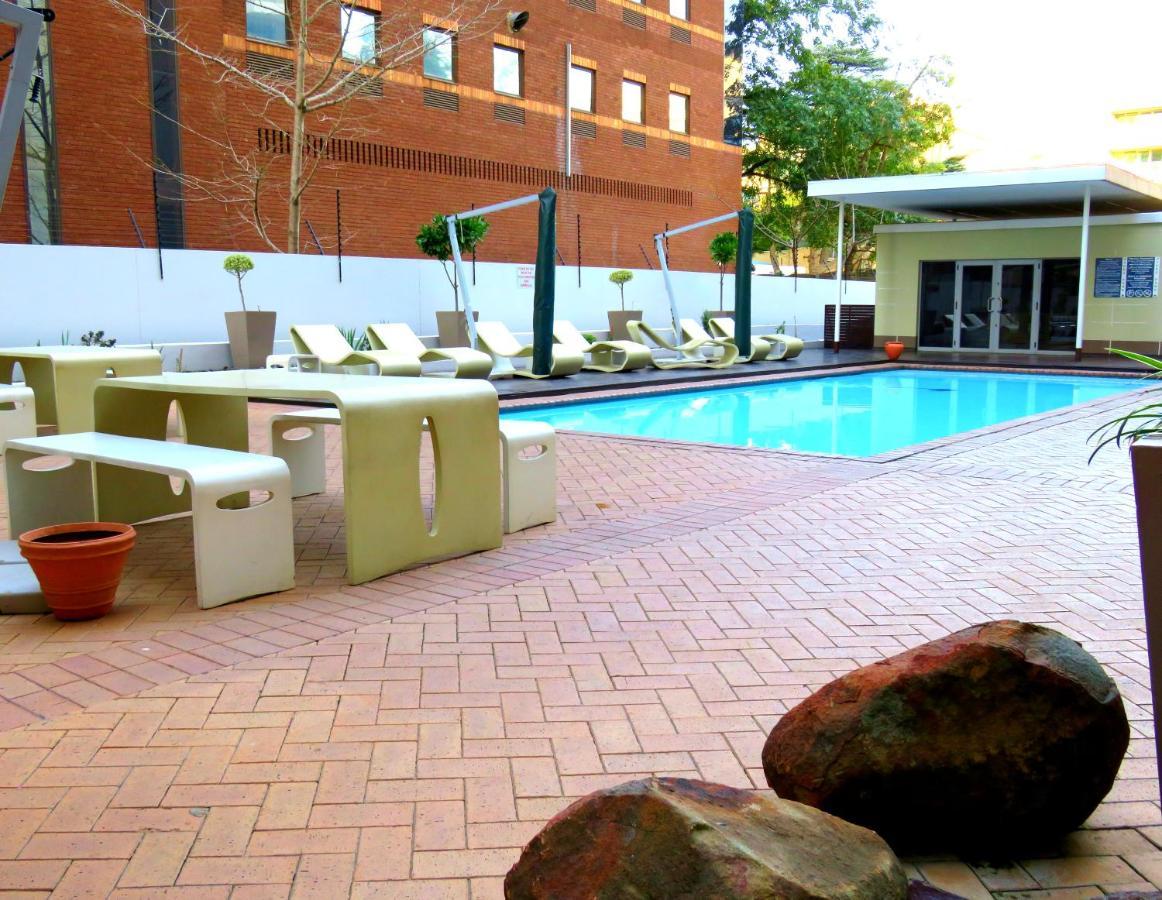 Comfort Apartment Sa ヨハネスブルグ エクステリア 写真