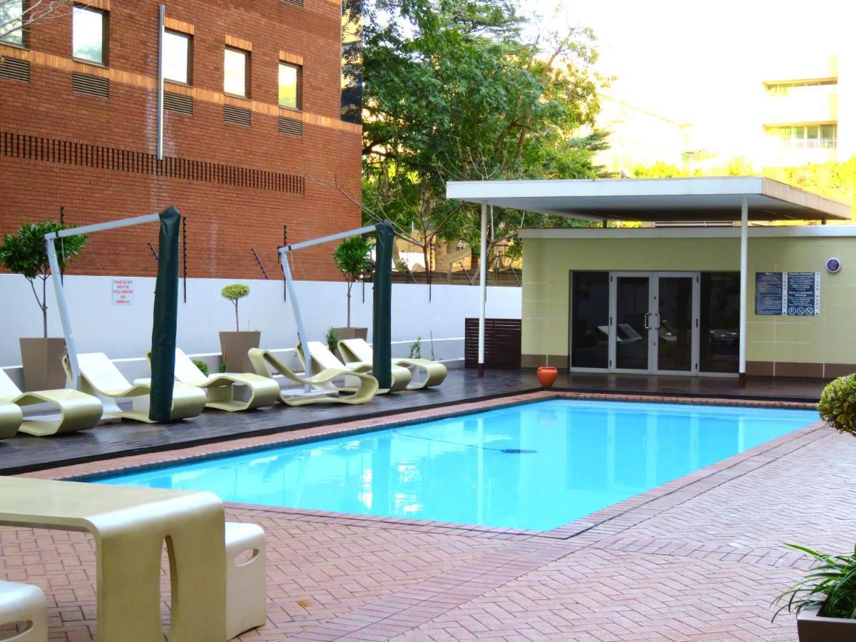 Comfort Apartment Sa ヨハネスブルグ エクステリア 写真